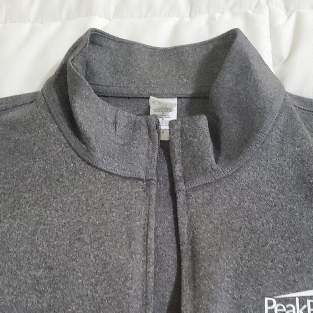 ALO Yoga Gray Jacket with Full-Length Zipper - Picture 6 of 17